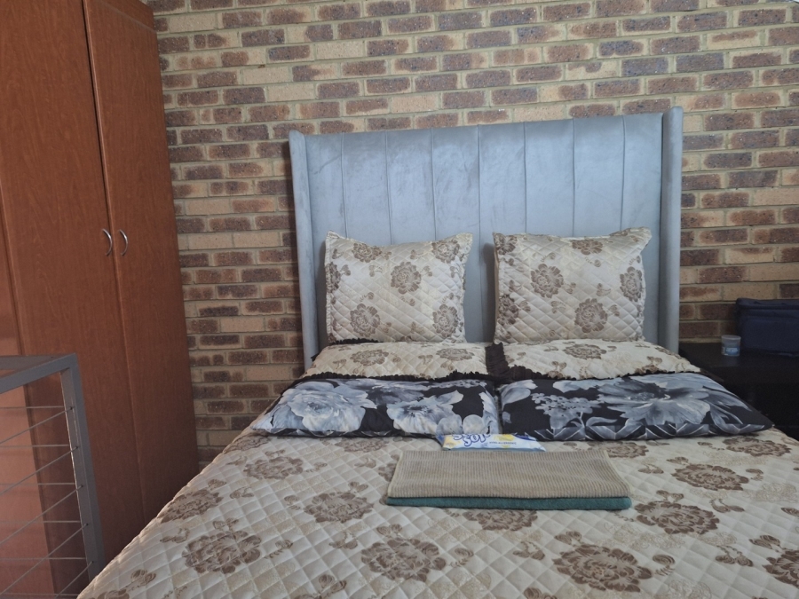 1 Bedroom Property for Sale in Dassie Rand North West